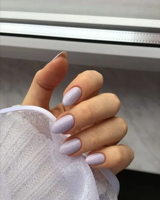 Regrown nails: new quarantine trend 2020 or ordinary laziness?