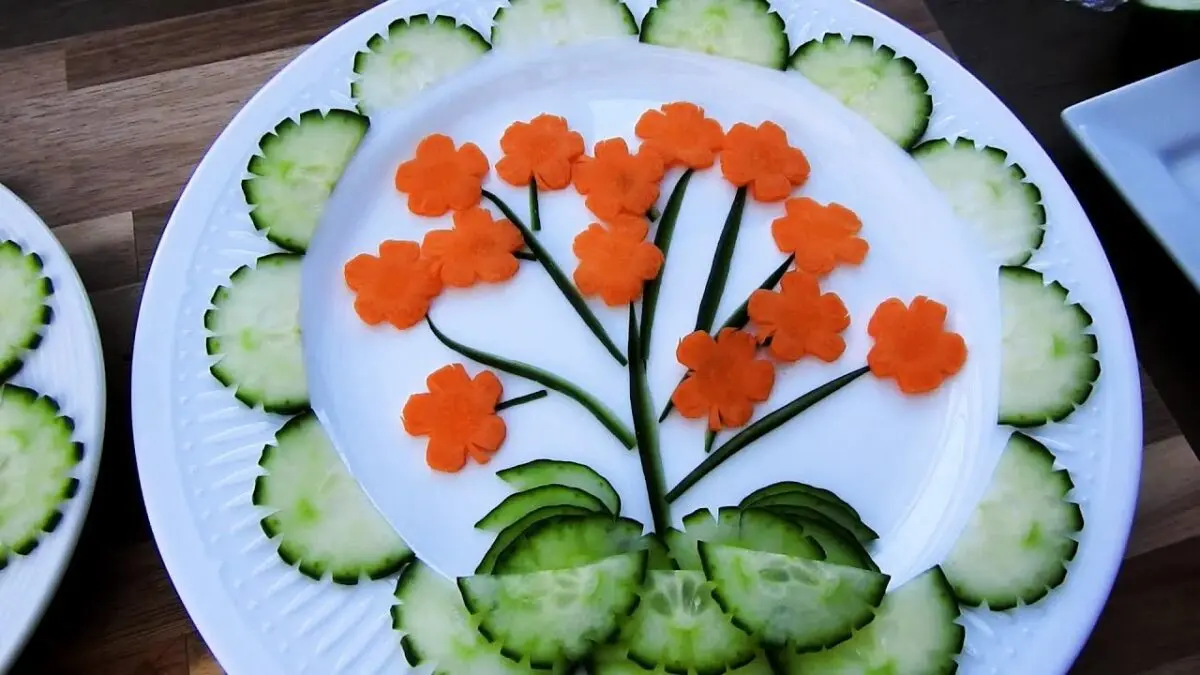 Salad decoration: photo and video