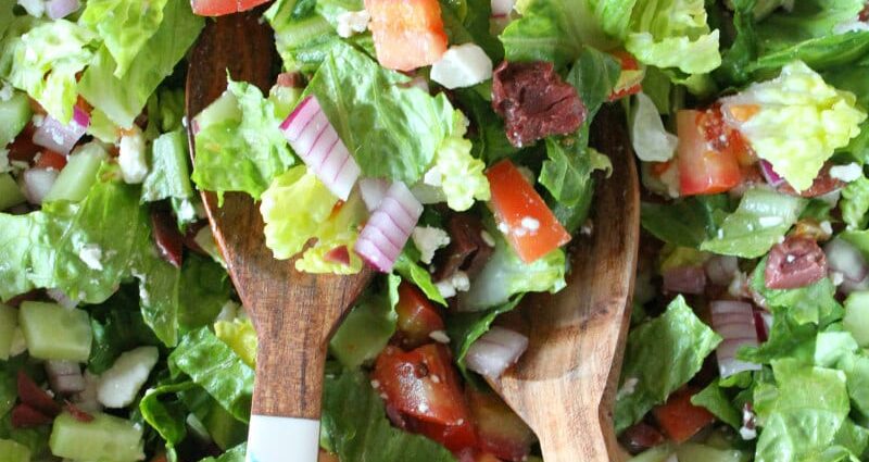 Salate mit Feta-Käse und Gemüse. Videorezept