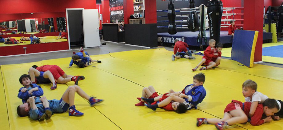 Sambo for children: at what age training and activities