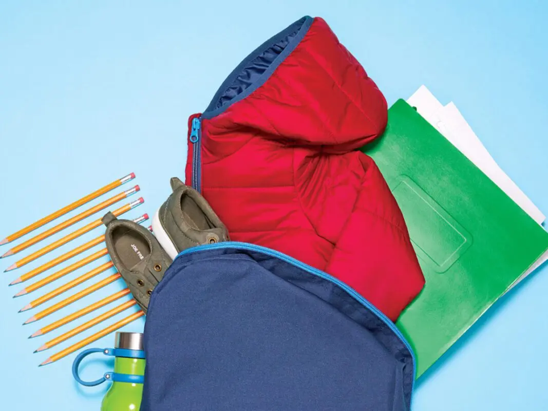 School snack to put in a school backpack for a child