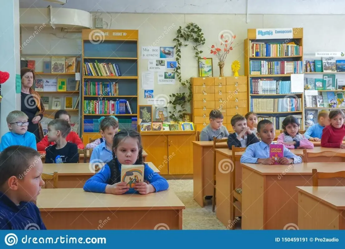 Schoolchildren of Samara September 1 in Samara 2016