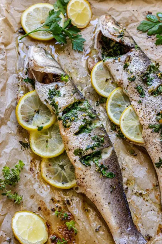 Oven sea bass: how to bake? Video