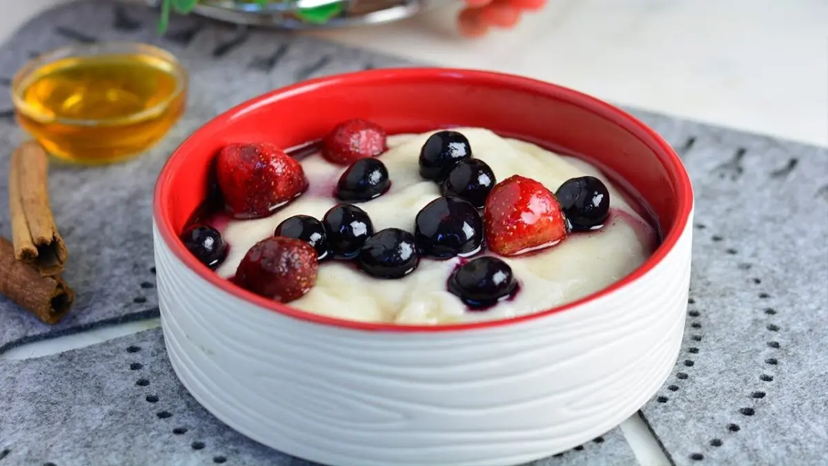 Semolina porridge on water: video recipe