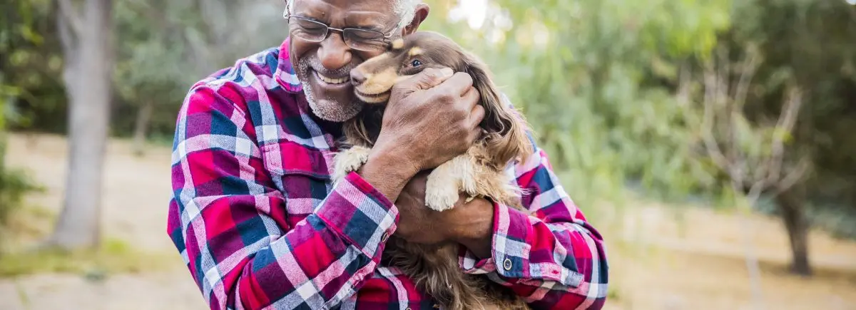 Seniors: adopting a dog helps keep your heart healthy