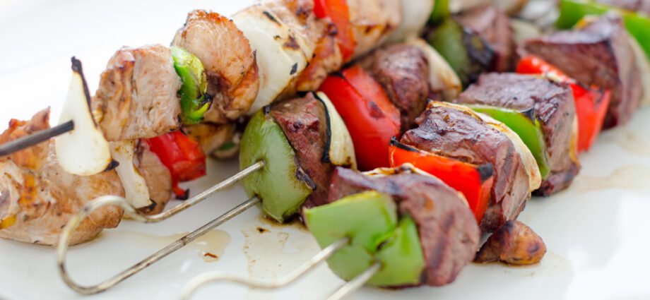 Shish kebab: how to cook, how to grill, how to clean skewers