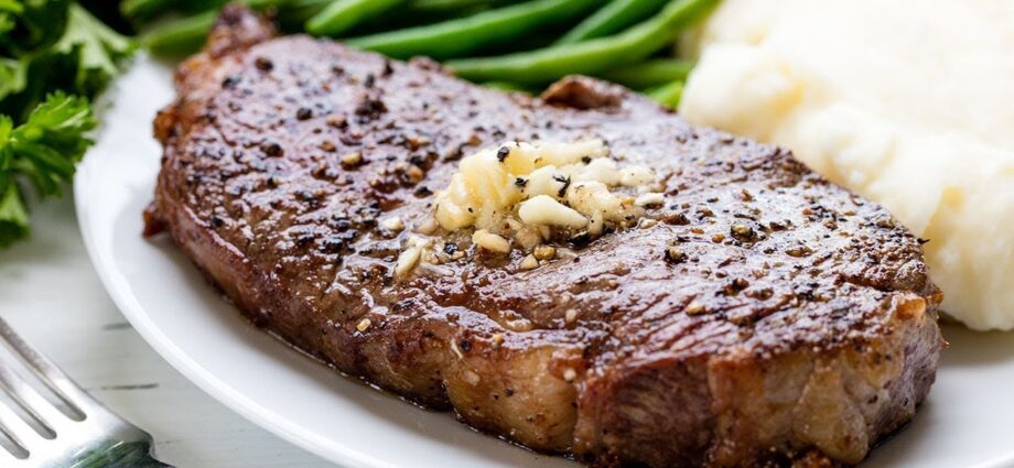 Delicious steak: how to cook at home? Video