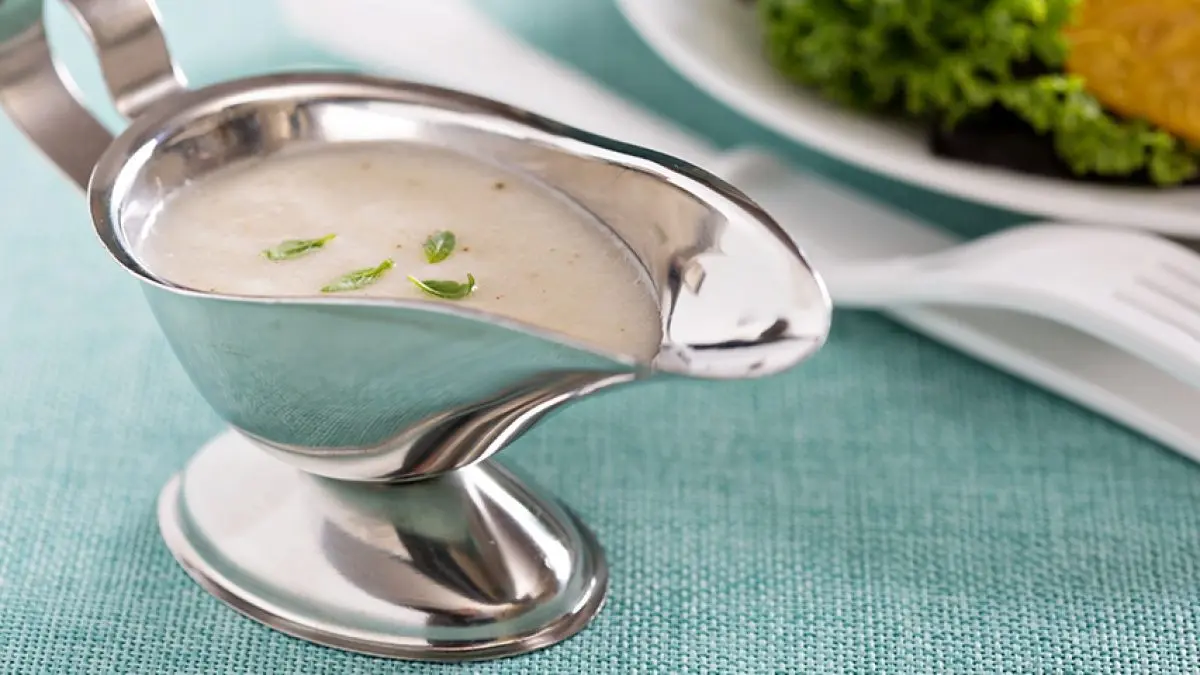Sour cream and garlic sauce. Video
