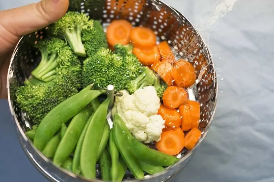 Steamed vegetables in a saucepan: cook without a double boiler. Video