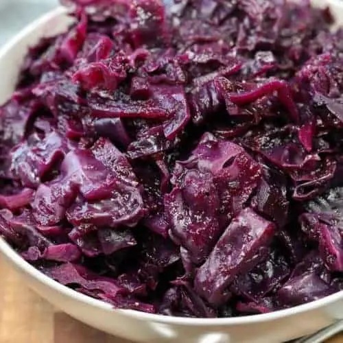 Stewed white cabbage: classic recipes. Video