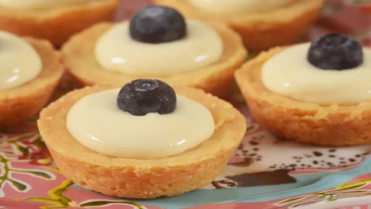 Stuffed tartlets: recipe. Video