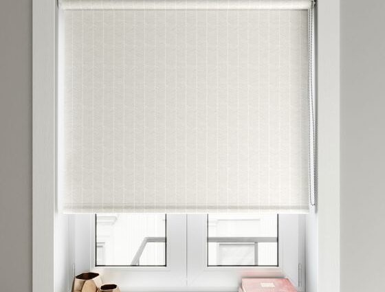 Stylish solution: how to fit the blinds into the interior