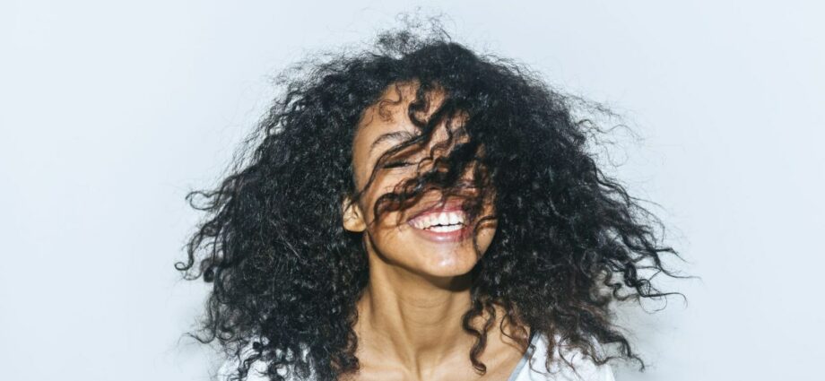Summer hair care: 4 rules for thick hair