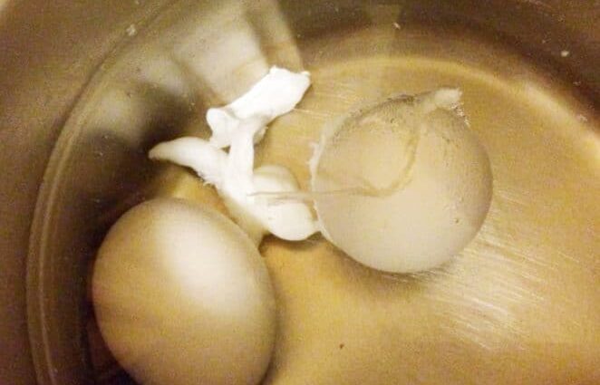 Take a warm bath, eat an egg and 7 more life hacks to help you fall asleep in the heat