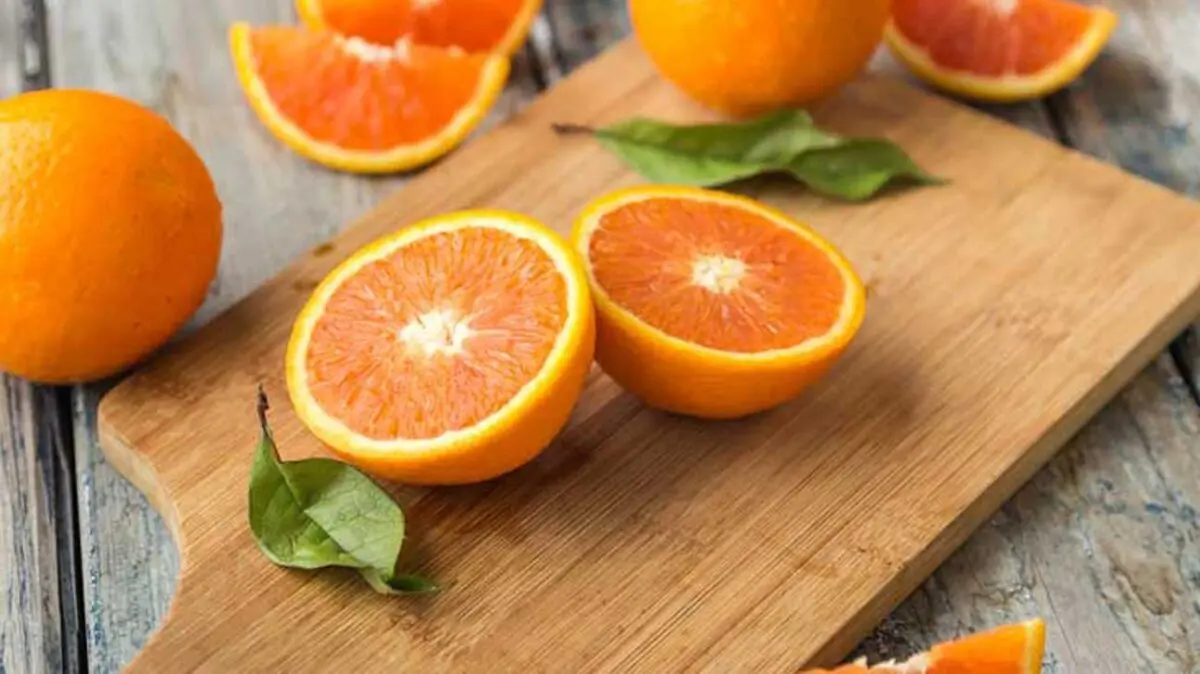 The benefits and harms of an orange: composition, nutritional value, calorie content