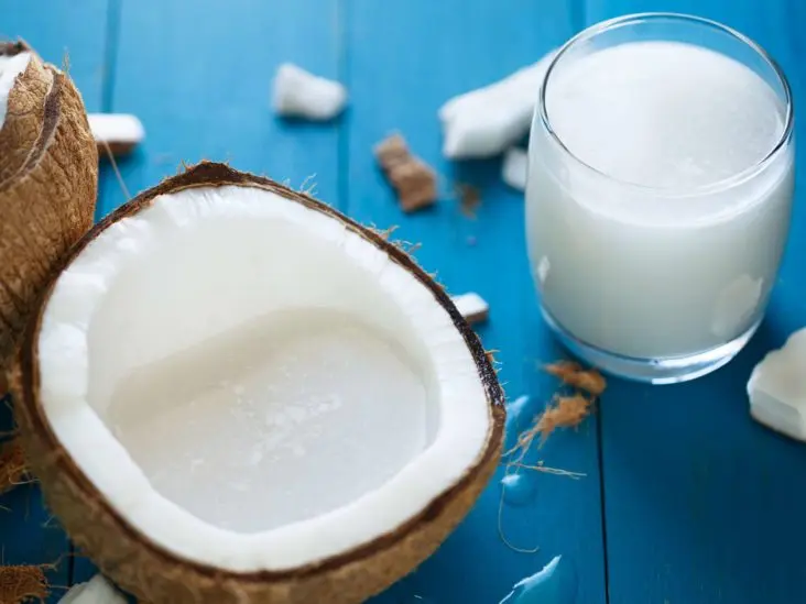 The benefits and harms of coconut milk