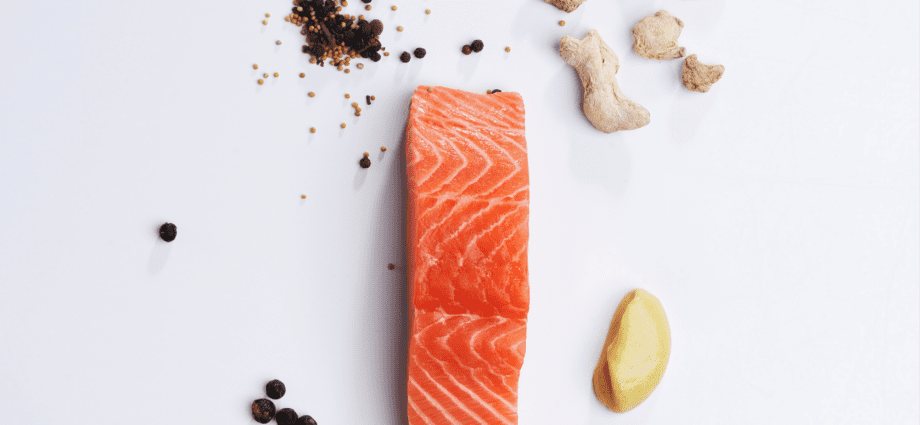 The benefits and harms of products How and where to store salmon correctly?