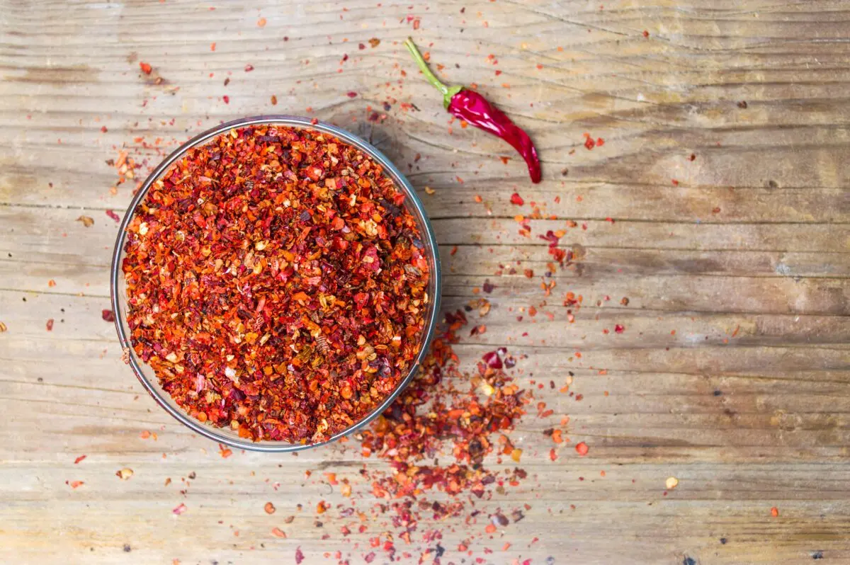 The benefits and harms of red ground pepper