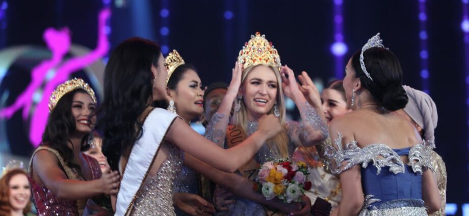 Final konkou "Miss Planet-2015" ap fèt nan Krasnoyarsk.