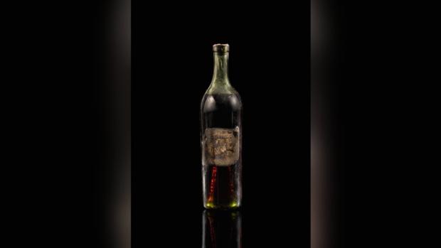 The oldest cognac ever sold that cost $ 146.000