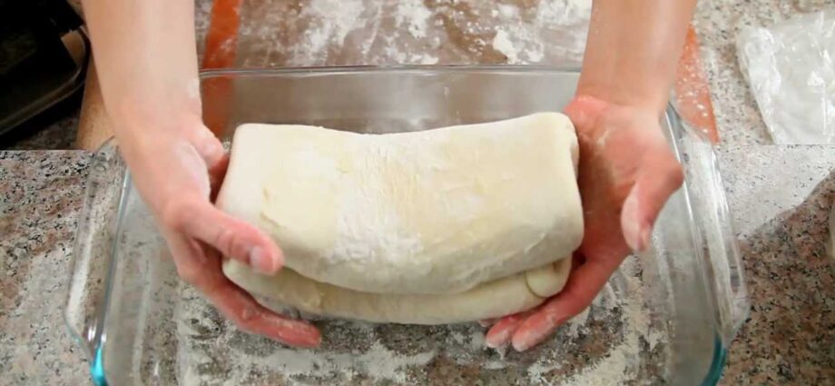 The recipe for puff yeast dough. Video