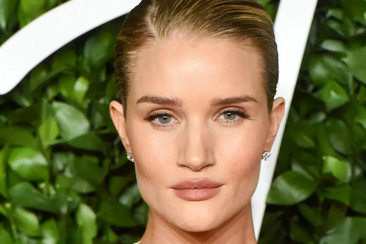 The Rosie Huntington-Whiteley flaw that cannot be &#8220;unseen&#8221;