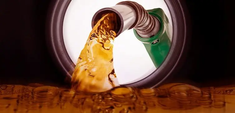 The smell of gasoline in the new scent of perfume