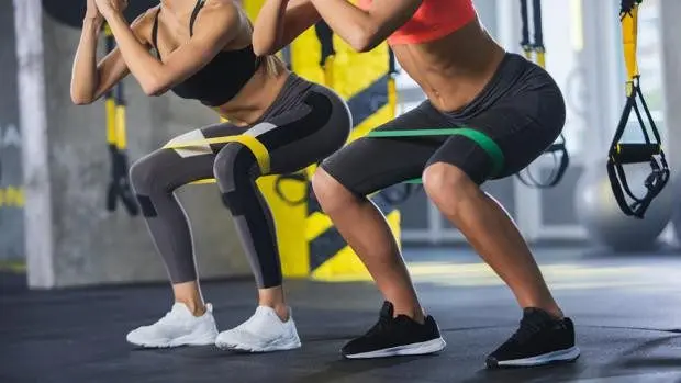 This is what happens if you use resistance bands when doing squats