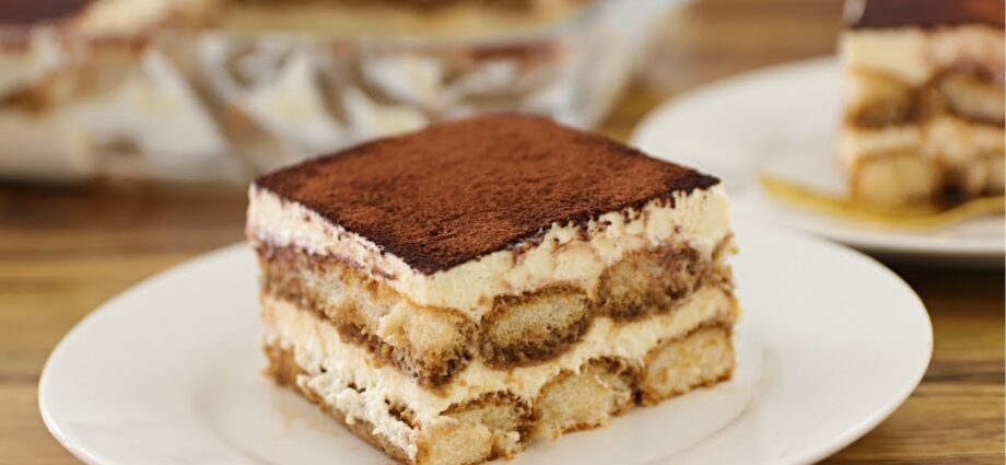 Tiramisu: recipe with mascarpone cheese. Video