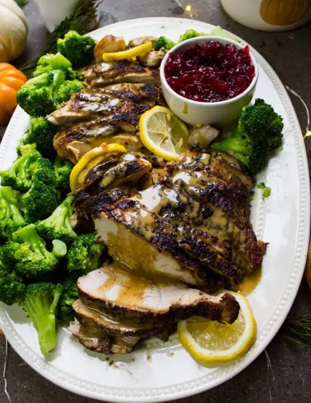 Turkey fillet with vegetables: the perfect combination. Video