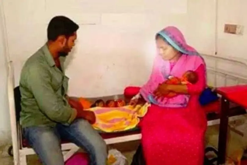 Unique case: a woman gave birth twice in a month