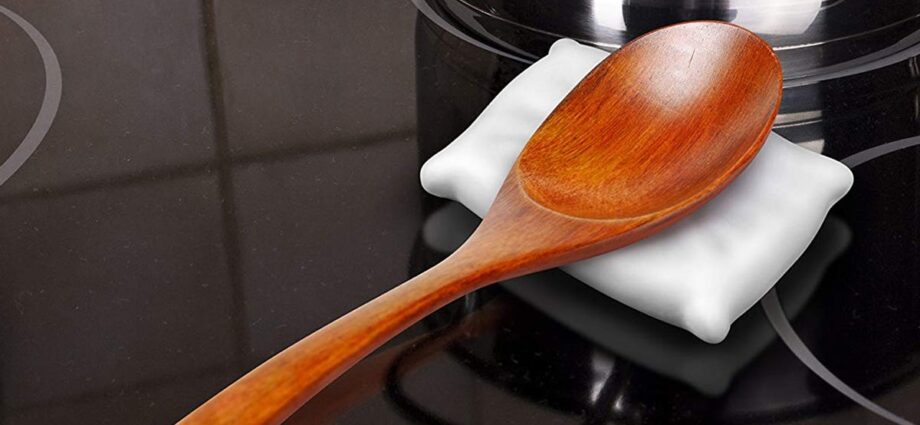 Unique gadgets for the kitchen: infuser with a spoon