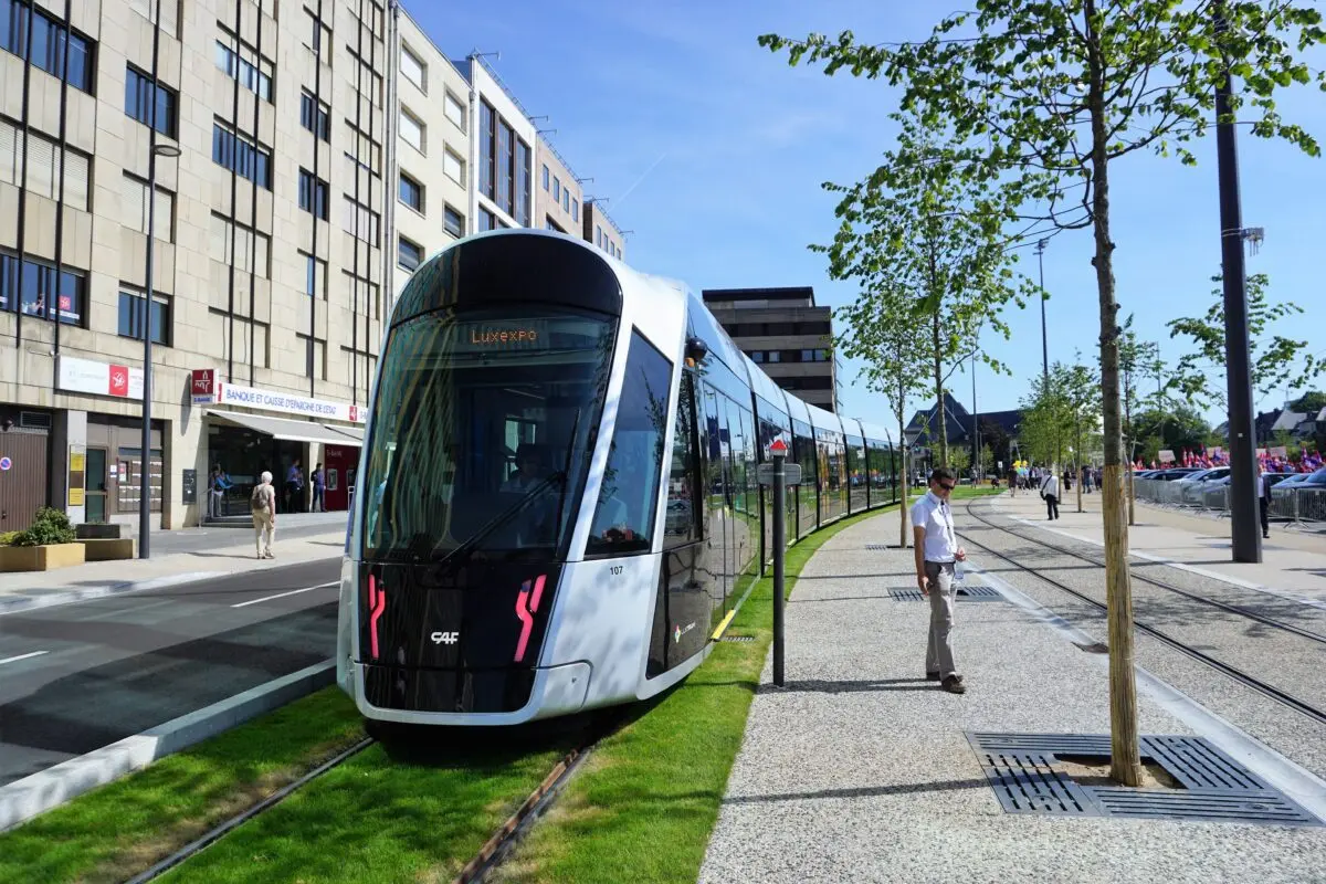 Until how old are children free of charge in public transport, in the city