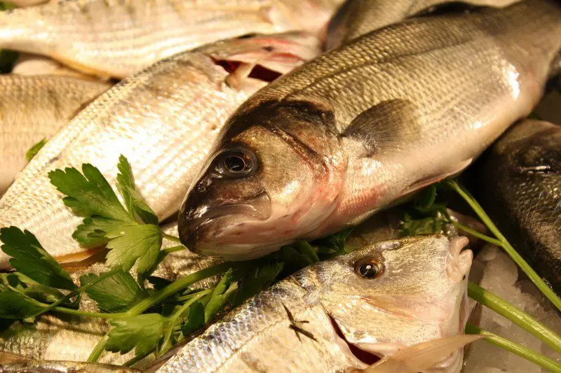 Very salty herring: how to soak?
