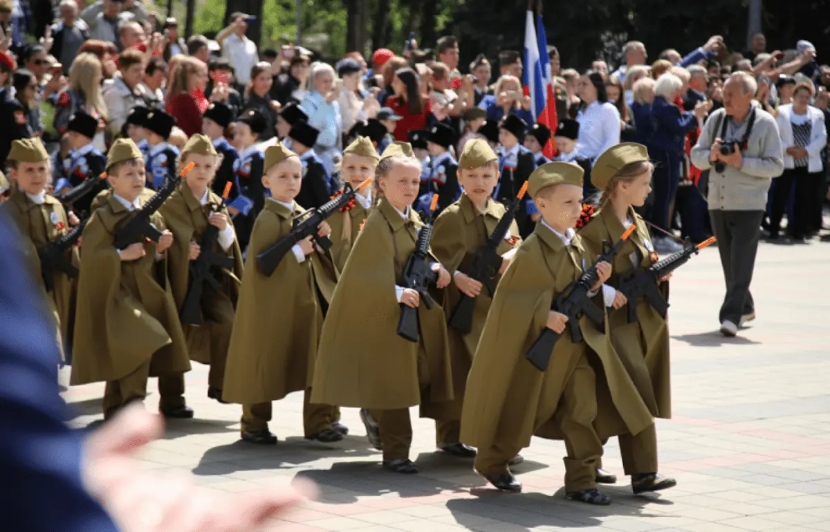 Victory Day: why you can&#8217;t dress up children in military uniform