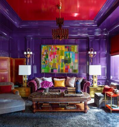 Violet color in the interior of your apartment