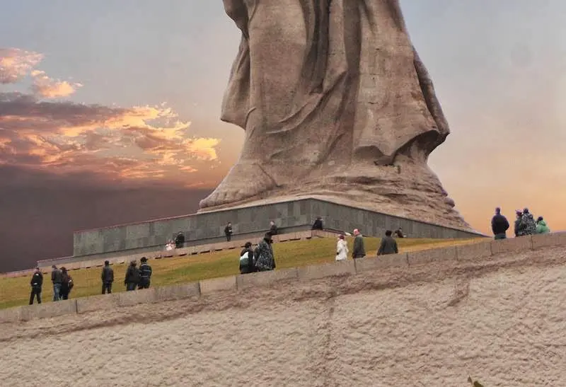 Volgograd, how to keep your hair under a hat, how to add volume to your hair