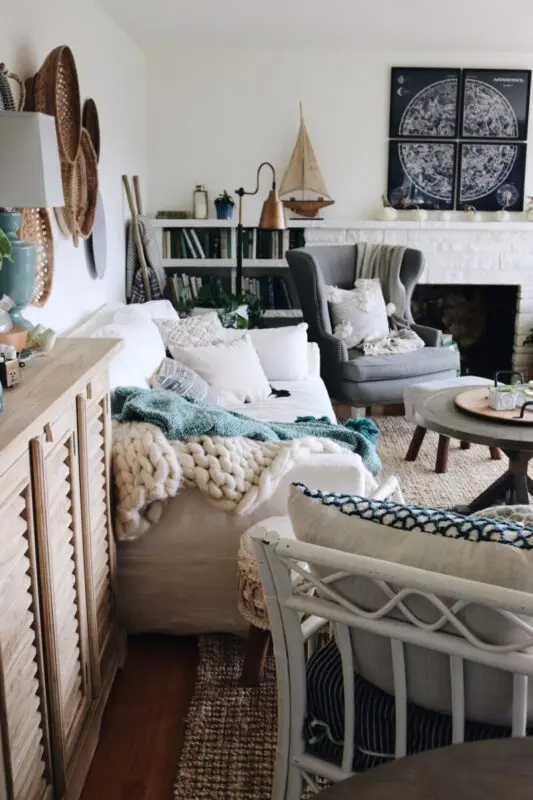 Warm interior accessories: how to create coziness in an apartment