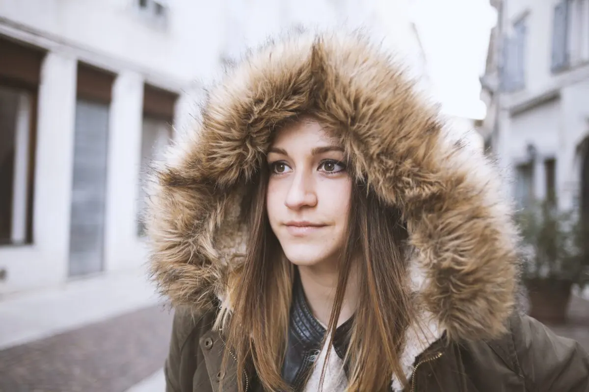 Warm winter clothes: how to persuade your daughter to wear them?