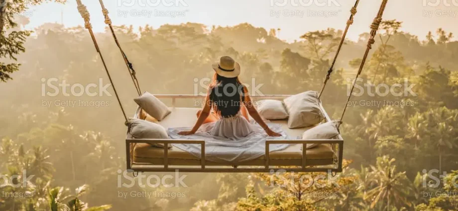 We swing the press in nature with a trainer
