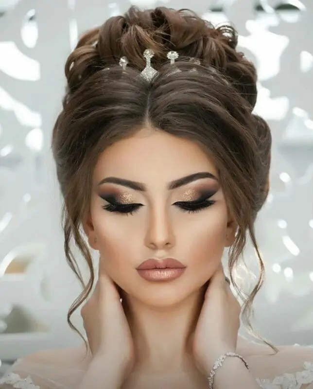 Wedding hairstyles and makeup