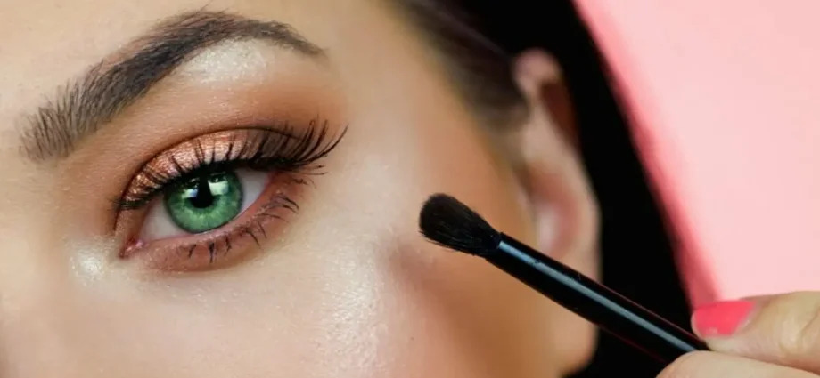 Makeup for green eyes. Video