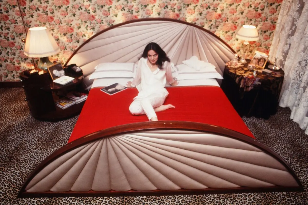 What celebrities sleep on: 10 star beds