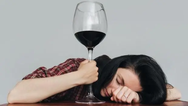 What happens to your body if you have a glass of wine before bed