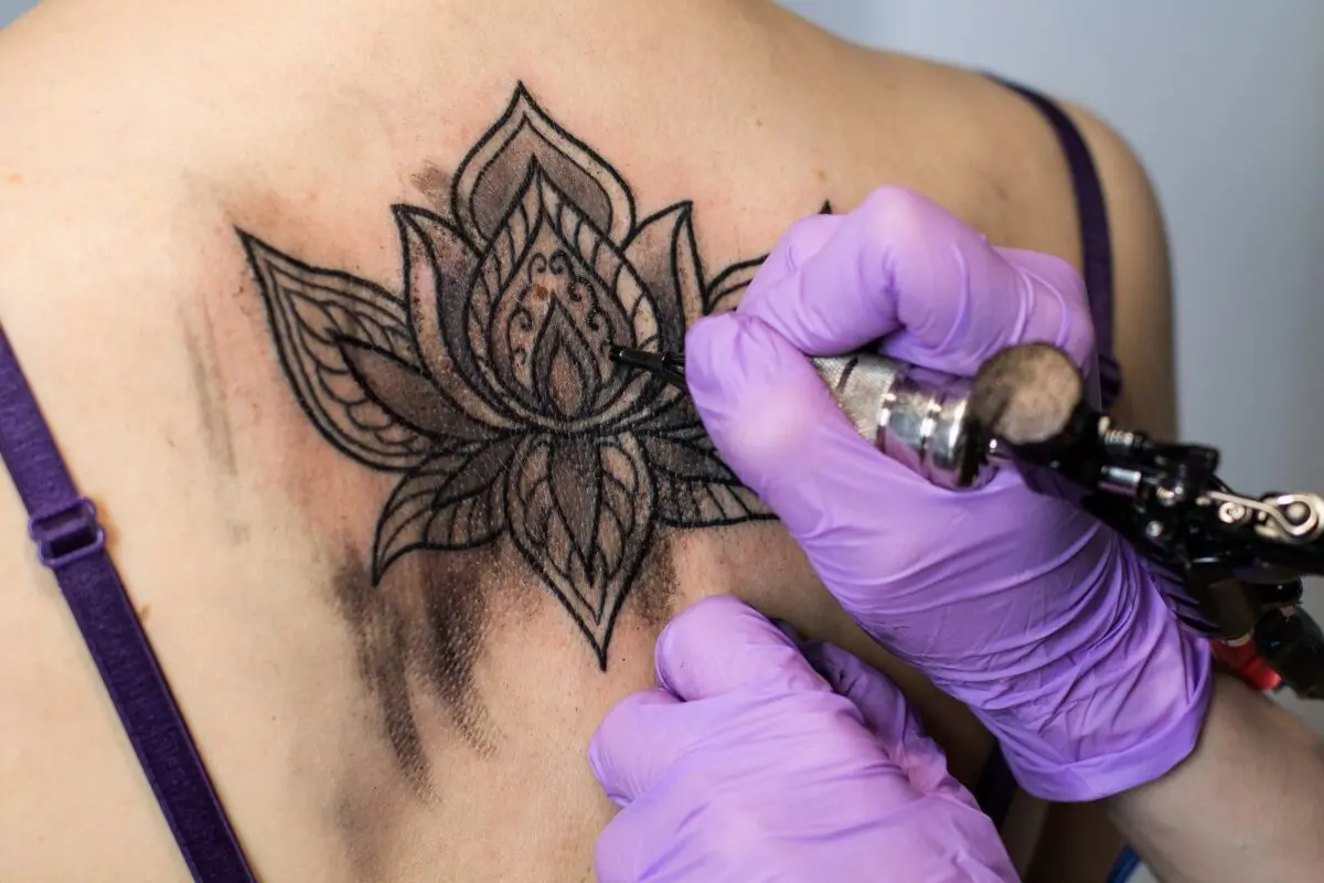 What kinds of tattoos are there: choosing a tattoo. Video