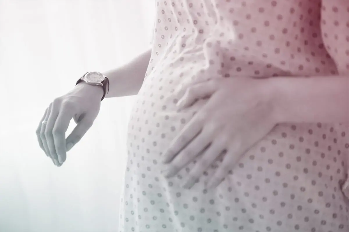 What to do if you are afraid to go to give birth