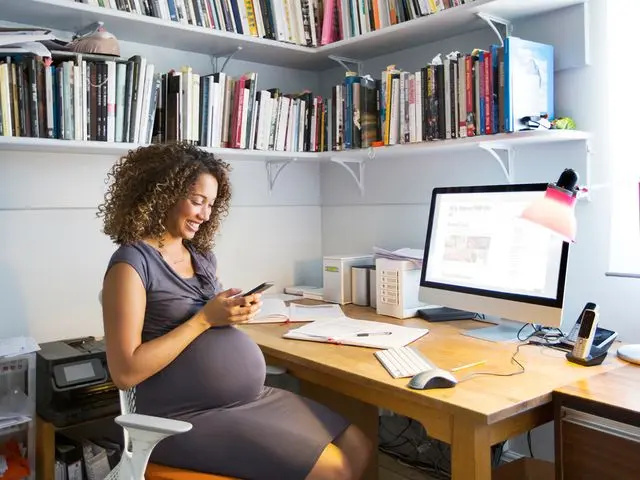 What to do on maternity leave while sitting at home