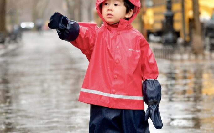 What to wear for a child in the rain and slush: 15 things for walking in puddles