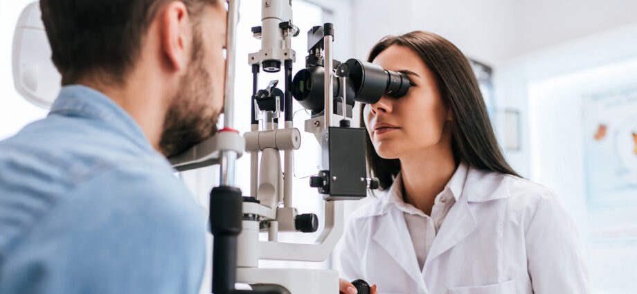 When should you go to an ophthalmologist?