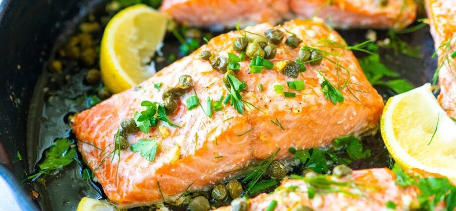 Whole baked pink salmon: recipe. Video